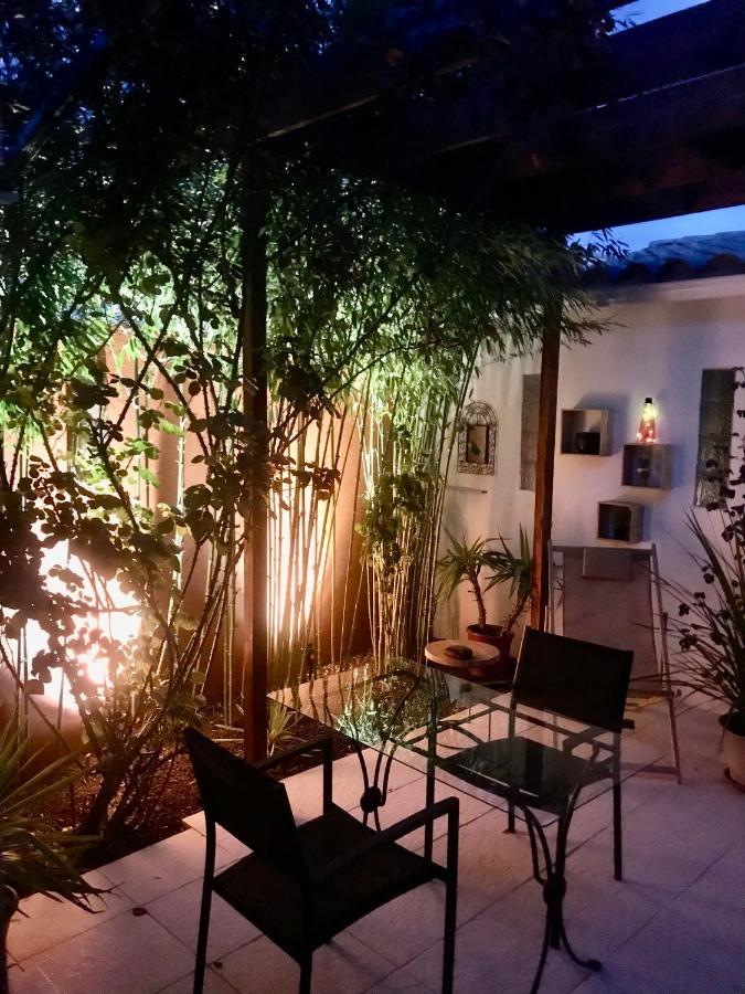 Bed and Breakfast Mon Petit Bali Maussane les Alpilles Exterior foto