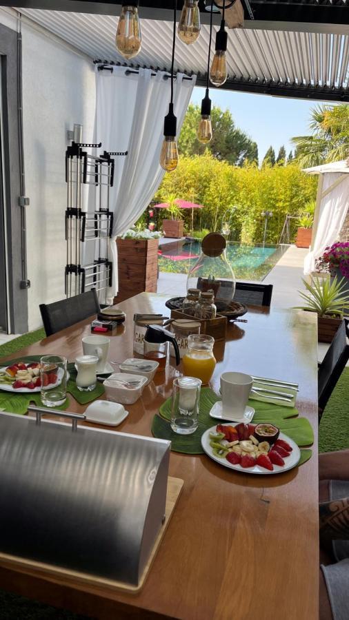 Bed and Breakfast Mon Petit Bali Maussane les Alpilles Exterior foto