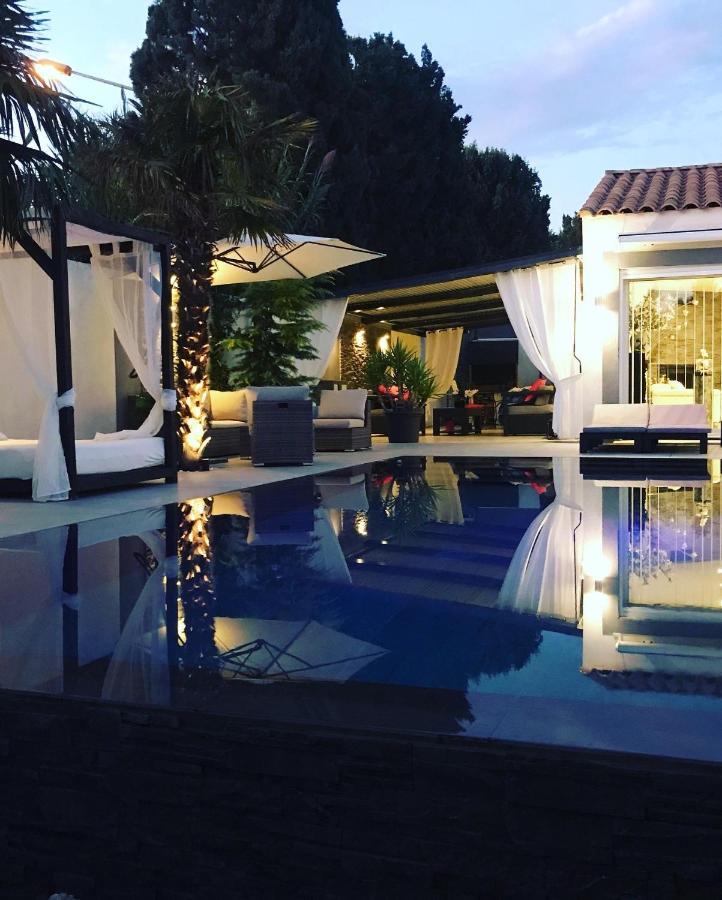 Bed and Breakfast Mon Petit Bali Maussane les Alpilles Exterior foto