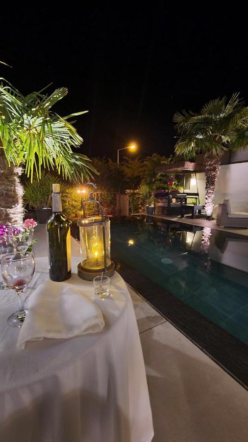 Bed and Breakfast Mon Petit Bali Maussane les Alpilles Exterior foto
